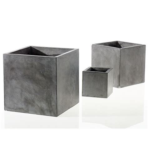 Newport Square Concrete Planter | MOSS MANOR