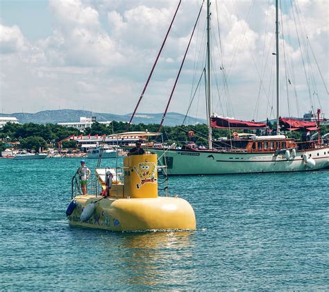 2k Free Download Yellow Submarine Croatia Sea Vodice Hd Wallpaper