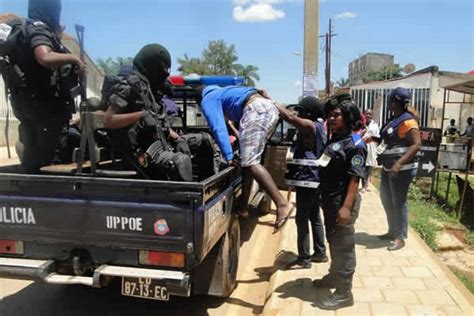 Detidos Seis Pastores E Três Moto Taxistas Em Angola Por Desobediência Polícia