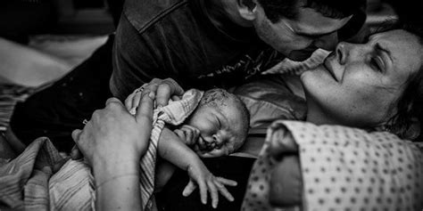 20 Stunningly Raw And Intimate Birth Photos Huffpost Uk