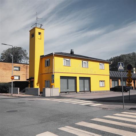 Yellow House In Downtown Stock Image Image Of Neighbourhood 221155241