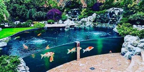 Sekian penerangan yg bisa admin berikan mengenai kolam ikan didalam rumah menurut fengshui. Feng Shui Kolam Ikan dan Kolam Renang