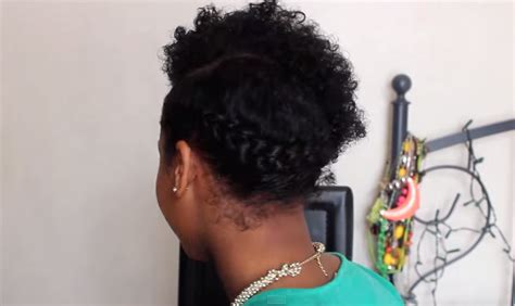 Our friend blogger teshna shows 16 cute natural hairstyles for short hair a quick tip: 3 Quick & Easy Wash And Go On Natural Short Hair styles.