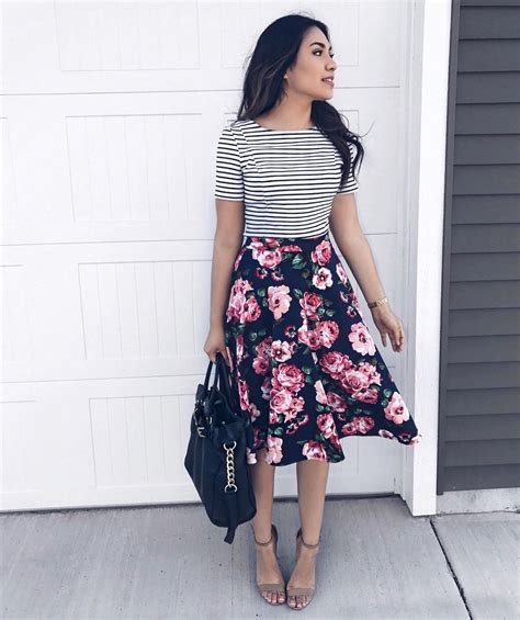 Striped Skirt Outfit Floral Skirt Outfits Skirt Outfits Summer Cute
