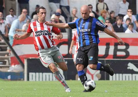 River plate y nacional se enfrentan en el estadio libertadores de américa por el duelo de ida de los cuartos de final de la copa libertadores 2020, vía espn 2. Liverpool vs River Plate en Vivo TV Fútbol Uruguay 2016 ...