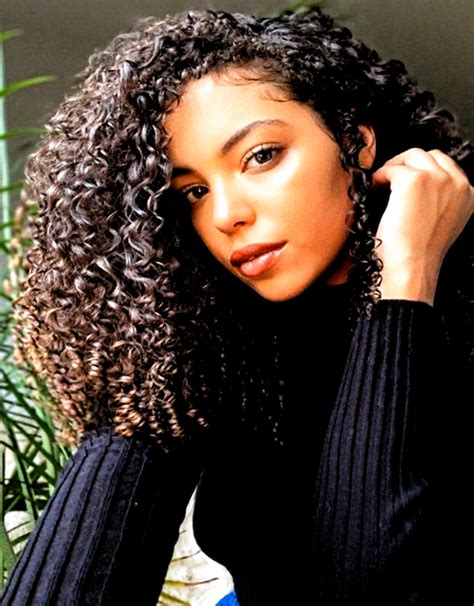 Good quality products have gentle materials that eliminates the water in seconds, being 3 to 4 times more absorbent than a regular towel. #hairstyles for curly frizzy hair #jewish curly hairstyles ...