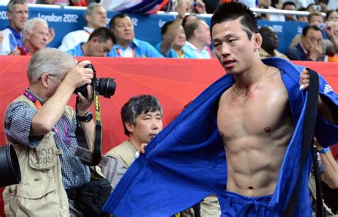 #judo #wankkichun #왕기춘 왕기춘의 유도tv! 회장기 유도, 왕기춘 16강 탈락…홍석웅에 한판패 - 이투데이