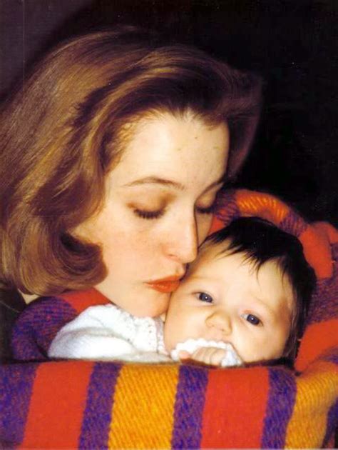 Check out full gallery with 643 pictures of gillian anderson. Gillian & daughter Piper ️💜 | Gillian anderson, Gillian anderson kids, Gillian anderson david ...