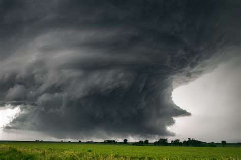 The Jaw Dropping Photography Of Storm Chaser Mike Hollingshead Ciel