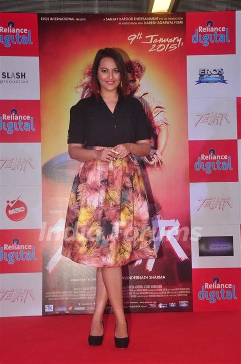 Sonakshi Sinha Poses For The Media At The Promotions Of Tevar Media