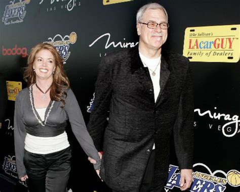 However, buss in 2013 denied the perception of his relationship with jackson. Phil Jackson and Lakers owner Jeanie Buss call off engagement