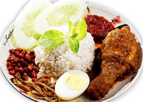 Nasi lemak + ayam masak merah / rendang rm2 murah !!! Nasi Lemak Rendang Ayam Nasi Lemak with Chicken Rendang ...
