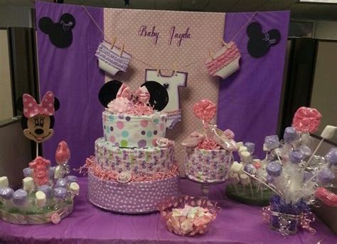 Make a balloon photo wall: Pink and purple Minnie Mouse Baby Shower | Minnie baby ...