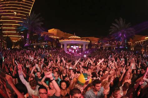 What Are The Best Nighttime Pool Parties In Las Vegas Vegas Club Tickets