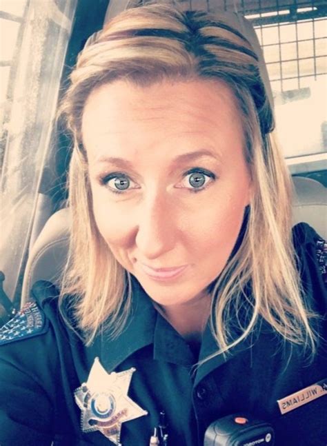 Police Officer Paid £22000 To Quit After Colleagues Found Onlyfans Metro News
