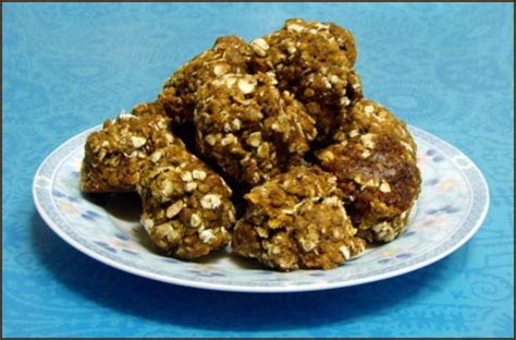 Recipe for healthy oatmeal cookies w/ chocolate chips & bananas. Low Fat Pumpkin Oatmeal Cookies Recipe - Food.com