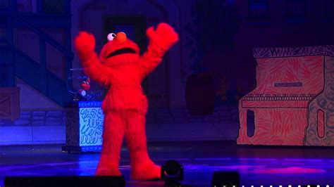 Sesame Street Live Elmo Makes Music Youtube