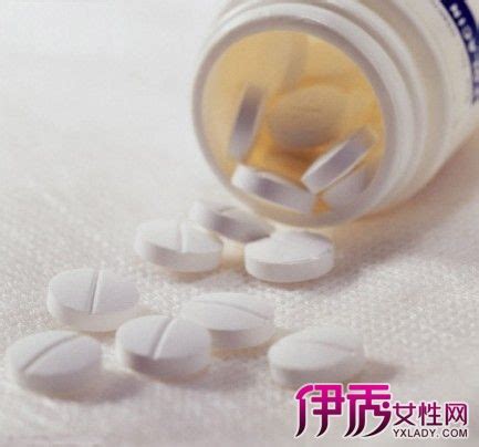 老年人在什么情况下不能吃钙片图老年人在什么情况下不能吃钙片 4大注意事项解答补钙疑问 2 伊秀健康 yxlady com