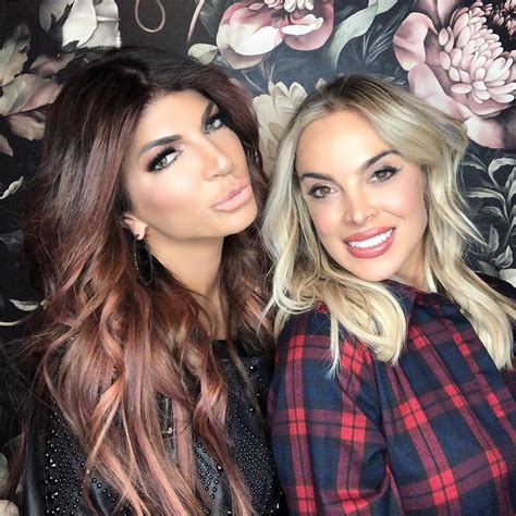 A good colorist is a dyed brunette's best friend. Teresa Giudice ® on Instagram: "I needed to change up my ...