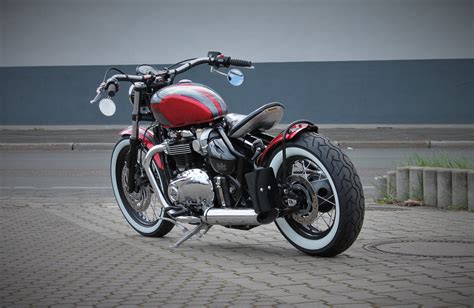 Umgebautes Motorrad Triumph Bonneville Bobber Von Stärker Profil Gmbh