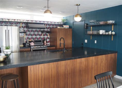 7 Mid Century Modern Remodels With Interior Tile Designs