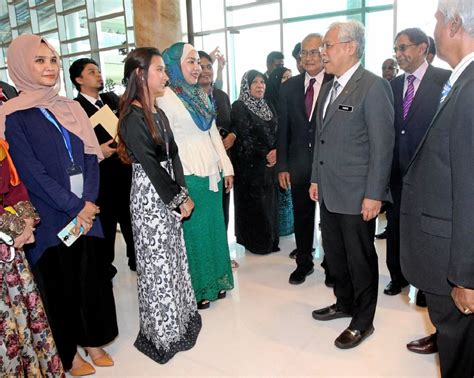 Muet is an abbreviation or acronym for malaysian university english test. Gov't need not send students abroad as quality of local ...