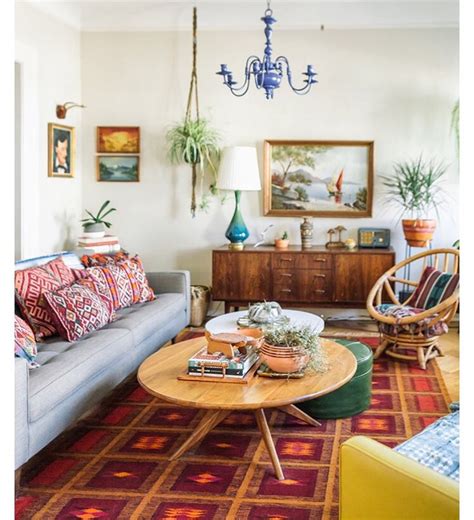 Love How They Mix Mid Century Modern And Bohemian Bohemian Living