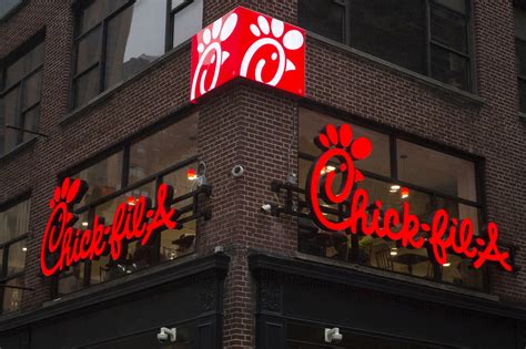 What time does Chick-Fil-A stop serving breakfast? | The US Sun