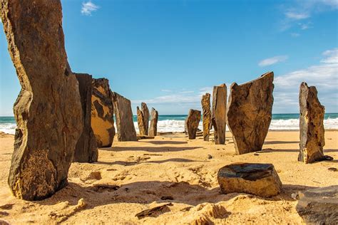 Portugal hat fast 800 km küste, die sich vorbei am atlantik bis zum mittelmeer streckt. Portugal Beach Stone · Free photo on Pixabay