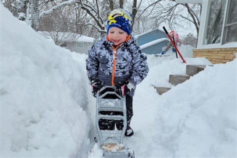 Snow Removal Helpers Brainerd Dispatch News Weather Sports From