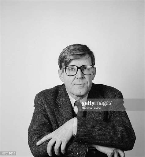 English Author Actor And Playwright Alan Bennett Circa 1985 News Photo Getty Images