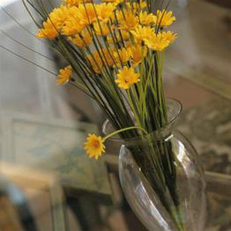 So does my (recently retired) dad. How to Make Your Own Fake Water for Artificial Flowers ...