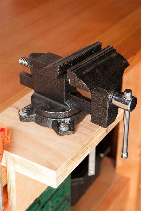 install  mount  vise  drilling holes