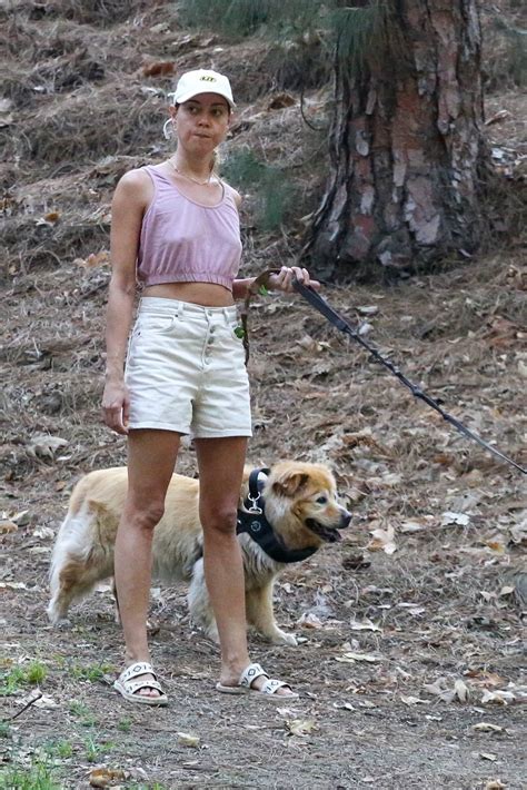 Aubrey Plaza Braless And See Through Walking Her Dogs 2
