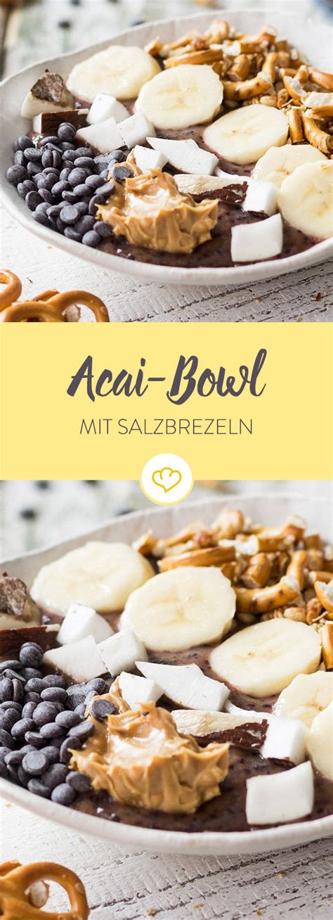 1 banane schälen, in scheiben schneiden. Acai-Bowl mit Salzbrezeln und Erdnussbutter | Rezept ...
