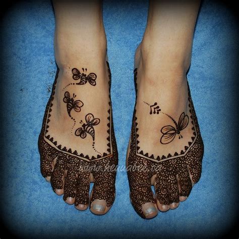 See more ideas about henna, tattoos, henna tattoo. Dragonfly and Bumble Bee Henna | Foot henna, Henna ...