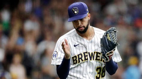 Brewers Devin Williams Breaks Throwing Hand After Punching Wall Will