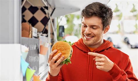 04 how much does a food truck make? What Is A Food Critic & How Much Do Food Critics Make ...