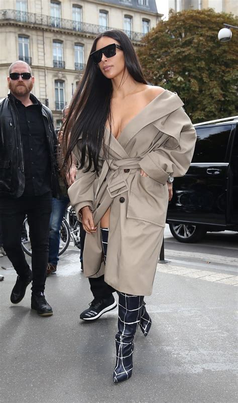 Kim Kardashian Goes Braless At Paris Fashion Week The Daily Caller