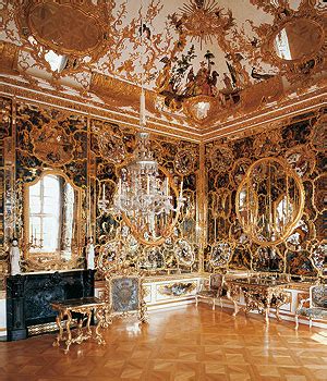 Ein ganz besonderer saal ist weiße saal, der von herausragenden stuckarbeiten dominiert wird. Bayerische Schlösserverwaltung | Residenz Würzburg ...