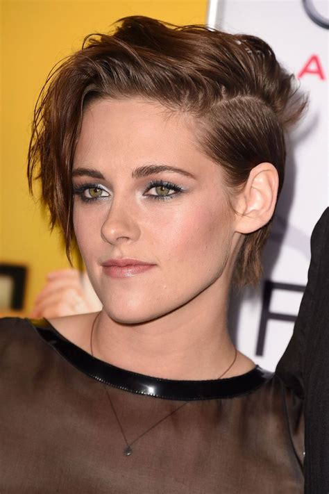 Looking for a way to wear your hair for the big day? Kristen Stewart's Short Hairstyles and Haircuts - 30+