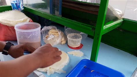 Cara membuat tauge 3 lapis dan tanpa buntut. cara membuat gulungan pisang karamel isi coklat super - YouTube