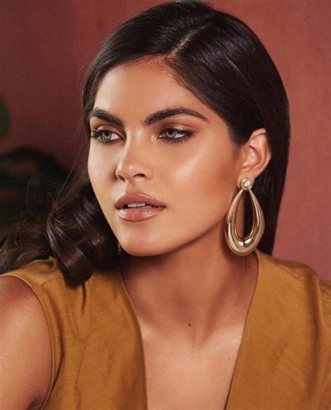 10 Summer 2019 Makeup Trends You Need To Get On Board With Society19