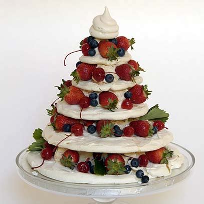 For more dessert ideas, visit our vegan christmas desserts. Ina Paarman | Meringue Christmas Tree | Christmas cooking ...
