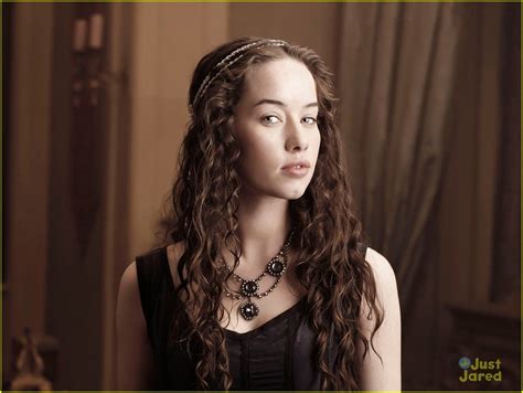 Lola Is A Main Female Character Of Reign She Is The Best Friend Of Mary Stuart Lola Is One Of