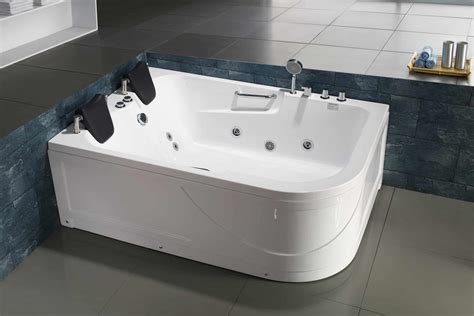 Whirlpool or hydrotherapy bathtubs are preferred for a deeper massage while air tubs provide a more gentle massage sensation. Sorrento Whirlpool Bath | Jacuzzi Bath Tubs | Whirlpool Bath
