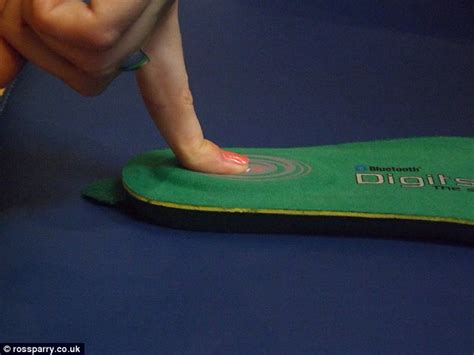 No More Cold Feet Smart Insoles Heat Shoes At The Press Of A Button