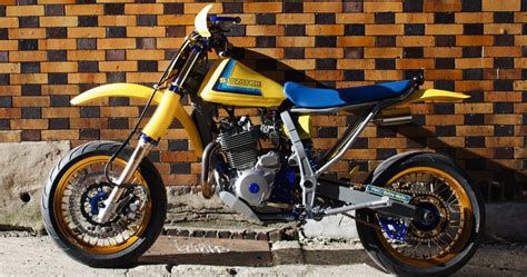 Suzuki's dr650 is true to the original scrambler spirit: Suzuki DR650 "Retro-Moto" by Parr Motorcycles - BikeBound