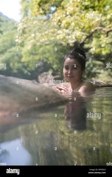 Japanese Onsen Woman Hi Res Stock Photography And Images Alamy