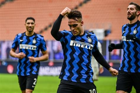 Crotone inter live score (and video online live stream*) starts on 2 may 2021 at 13:00 utc time in here on sofascore livescore you can find all crotone vs inter previous results sorted by their h2h. Lautaro faz três, Lukaku joga bem e Inter vence Crotone no ...